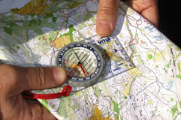 Российские военнослужащие в Приднестровье провели занятие по топографии для юнармейцев