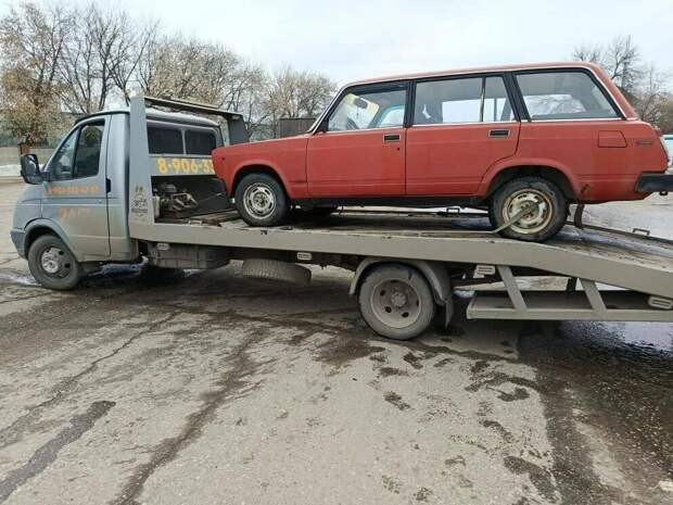 Тукай районында яшәүче гаилә махсус операция зонасына озату өчен автомобиль тапшырды