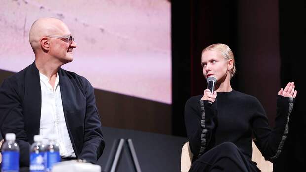 Егор Бероев и его 21-летняя супруга Анна Панкратова впервые вышли в свет вместе