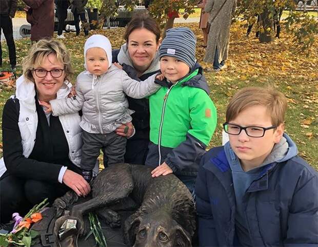 Ирина Розанова с племянницей и внучатыми племянниками. / Фото: www.dawoman.ru Ирина Розанова с племянницей и внучатыми племянниками. / Фото: www.dawoman.ru