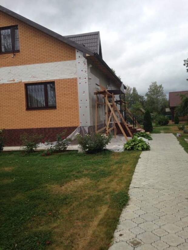 Косметический ремонт фасада дома, утепление загородного дома