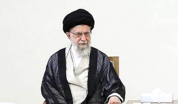 Хаменеи: сбоев в управлении Ираном не произойдет, если люди не будут волноваться
