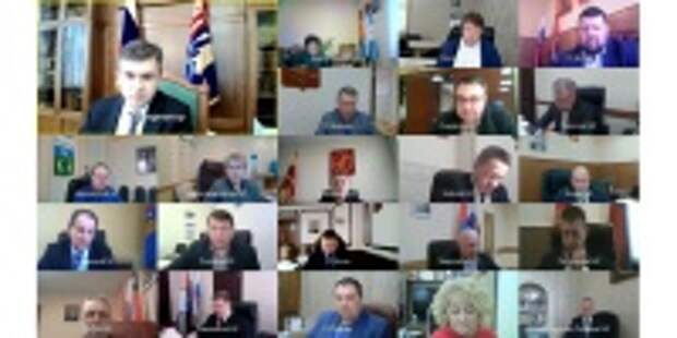 Главы муниципальных образований доложили губернатору региона о принимаемых мерах по очистке кровель зданий от снега и наледи