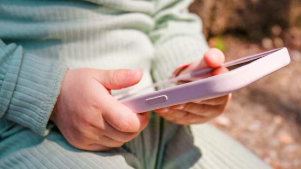 В России могут начать отслеживать подозрительную активность детских сим-карт