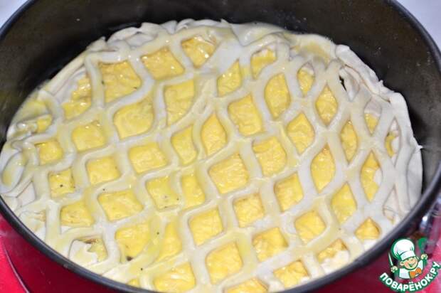 Луковый пирог "Чипполино". Дивная сырно-сметанная заливка и хрустящее слоеное тесто!