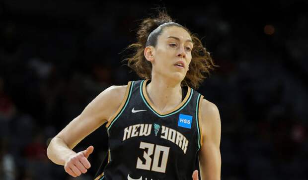 Breanna Stewart Destroys Caitlin Clark & The Indiana Fever Days After Chartered Flight Controversy