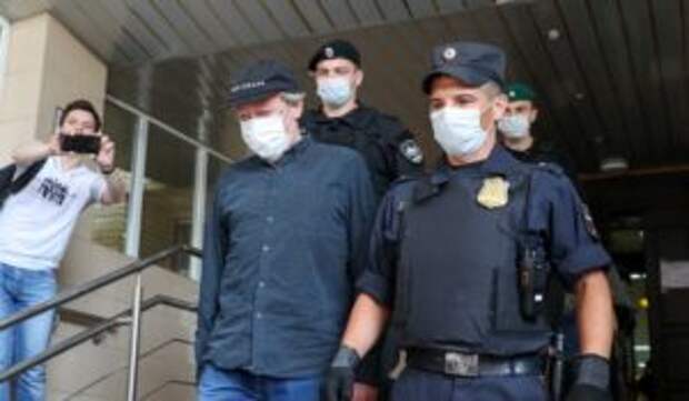 Адвокат Ефремова назвал клеветой слухи о его причастности к делу о мошенничестве