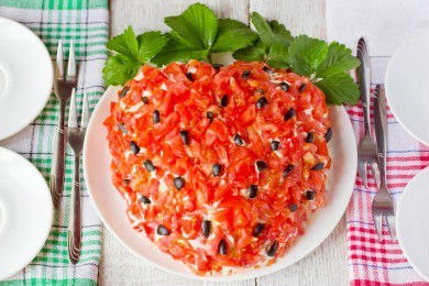 Салат "Клубничка"