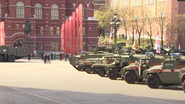 Полиция Москвы задержала хулиганов при попытке сорвать репетицию парада Победы