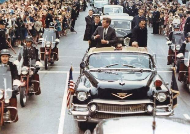 Кадиллаки президентского кортежа cadillac, кортеж, правительственный автомобиль
