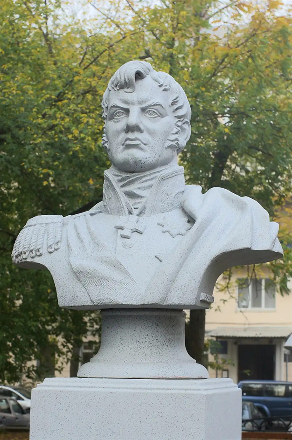 Памятник генералу Ермолову в Москве