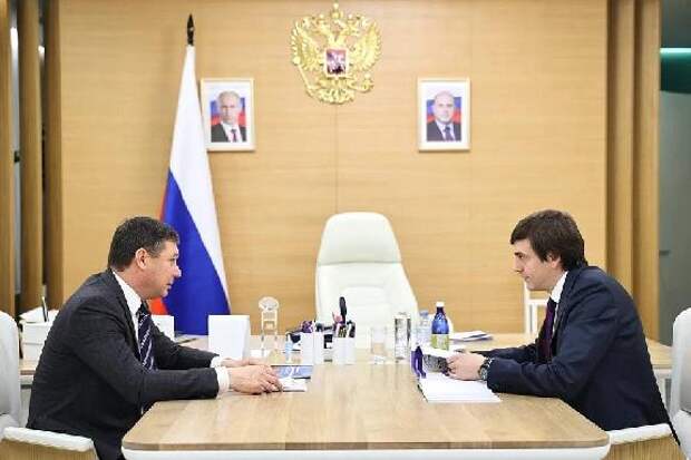 Министр просвещения РФ Сергей Кравцов провел рабочую встречу с Евгением Первышовым