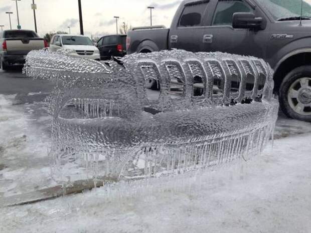 Какую красоту может творить с автомобилями мороз