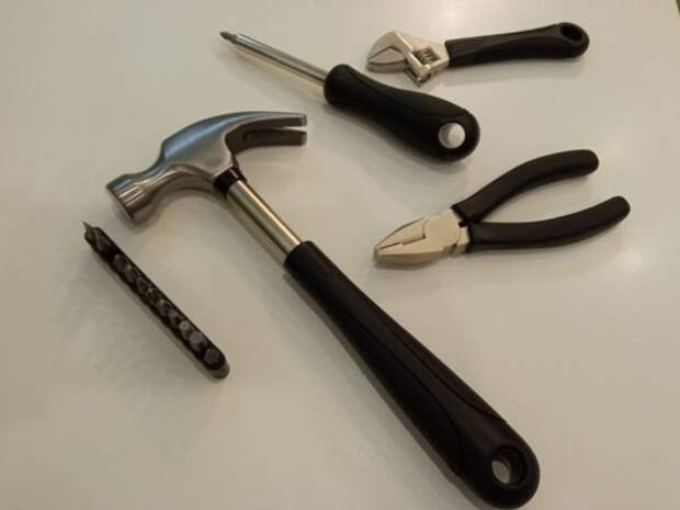 Около дома на Дмитровке отремонтировали плитку