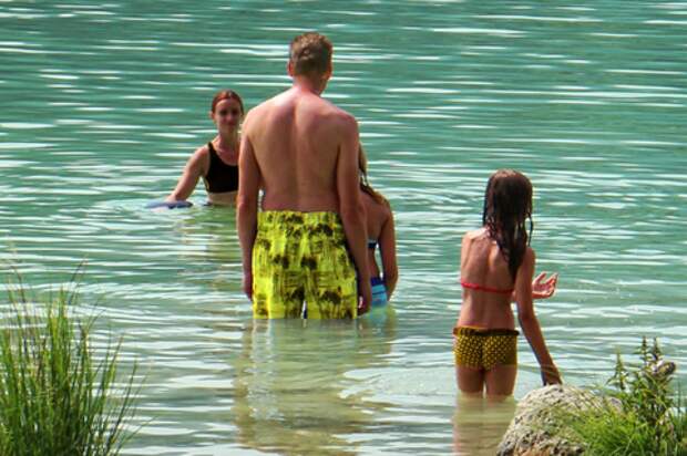 Это опасно: купание во всех реках и озерах Краснодара запретили