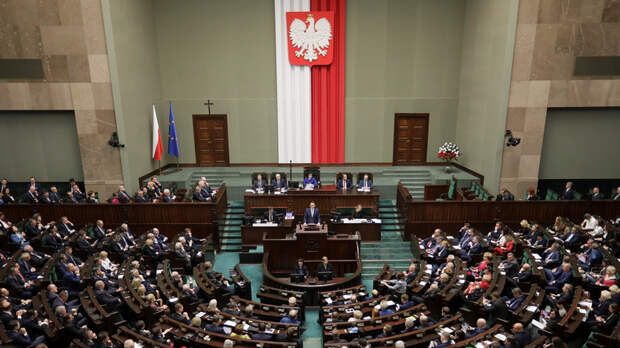 Die Zeit: в «борьбе против лжи» Польша запретит России трактовать историю по-своему