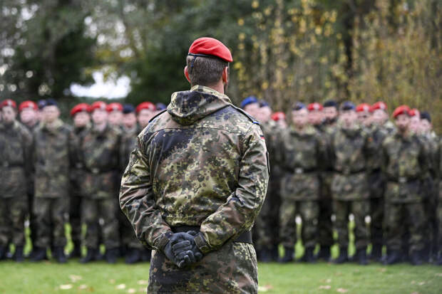 Politico: Германия утвердила план на случай военного конфликта в рамках НАТО