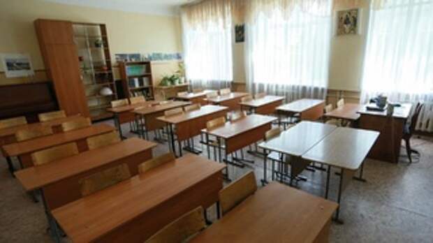 Пустой класс в школе / Фото: amic.ru