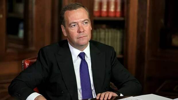 Дмитрий Медведев: Нехитрые слова "Россия заплатит цену" всегда ведут в большой тупик
