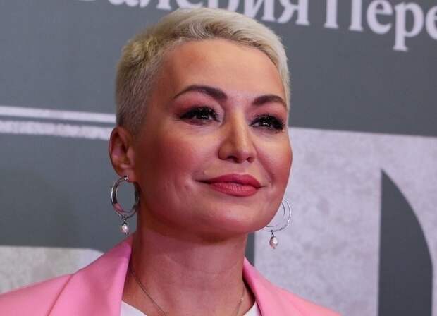 Катя Лель показала редкое фото красавицы-дочери: «Тебе уже 17 лет!»