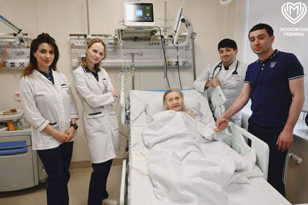 В Москве врачи продлили жизнь столетней пенсионерке