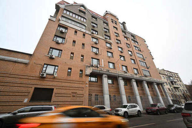 URA.RU: бывшие соседи Долиной признались, что не знали о том, что она там живет