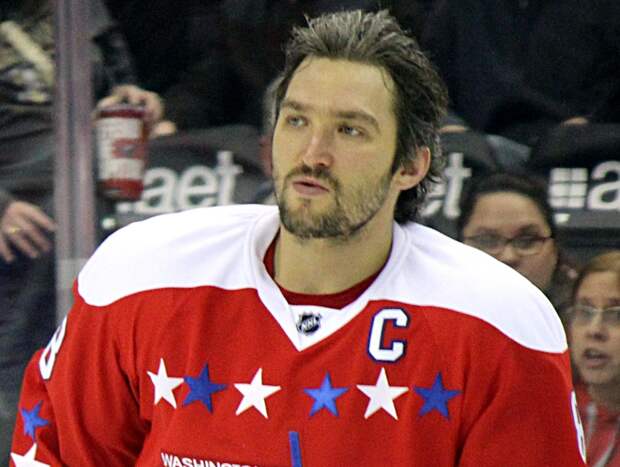 Шакил О’Нил подарил Овечкину кроссовки