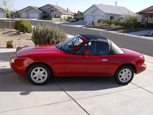 Mazda MX-5 1990 года выпуска Mazda MX-5 1990 года выпуска