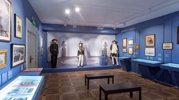 В Музее Тропинина: кавторанг Игорь Скиба стал коллекционером, чтобы спасти альма-матер