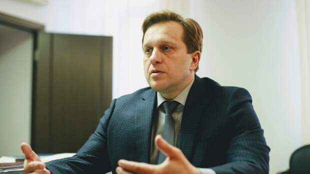 Министр Дмитрий Попов / Фото: amic.ru