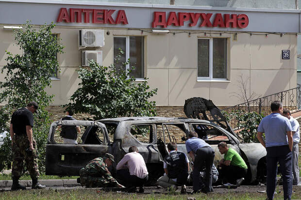 На месте теракта в Казани против муфтия республики, 2012 год. Фото: © РИА Новости/Максим Богодвид