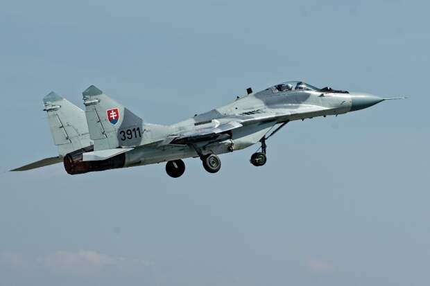 Словакия передаст Киеву истребители МиГ-29 совместно с Польшей