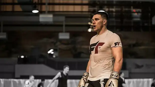 Тренер Сулейманов не считает Немкова лучшим полутяжеловесом мира