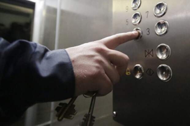 Латвийский депутат отказался ездить в лифте назло России