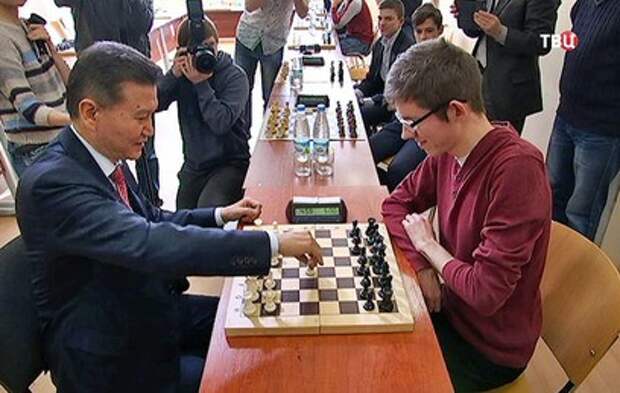 Илюмжинов: шахматы должны быть вне политики