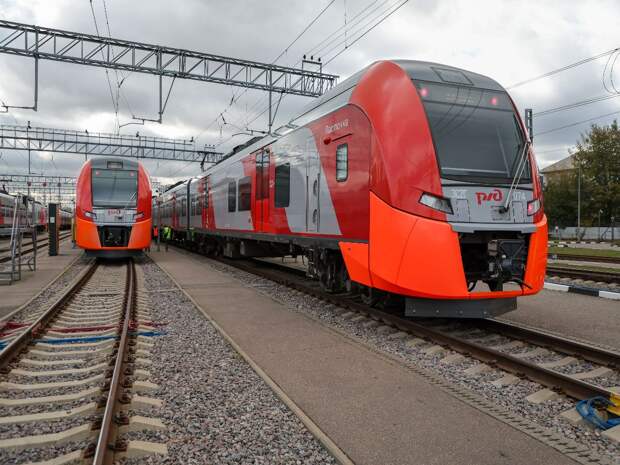 Поезд Тюмень — Санкт-Петербург задержан из-за сбоя на перегоне