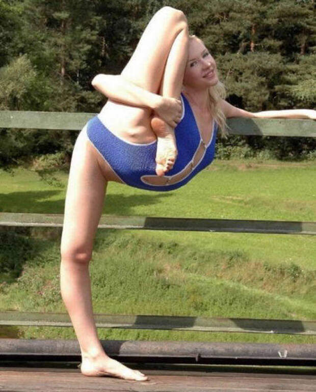 Невероятно гибкие девушки (42 фото)