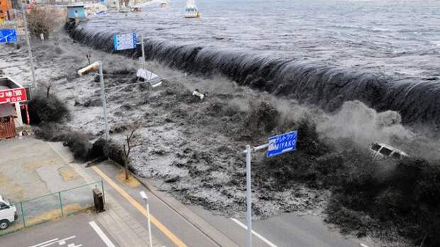 После землетрясения в Японии объявлена угроза цунами