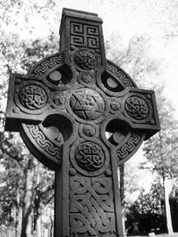 кельтский крест – союз неба и земли, мужского и женского