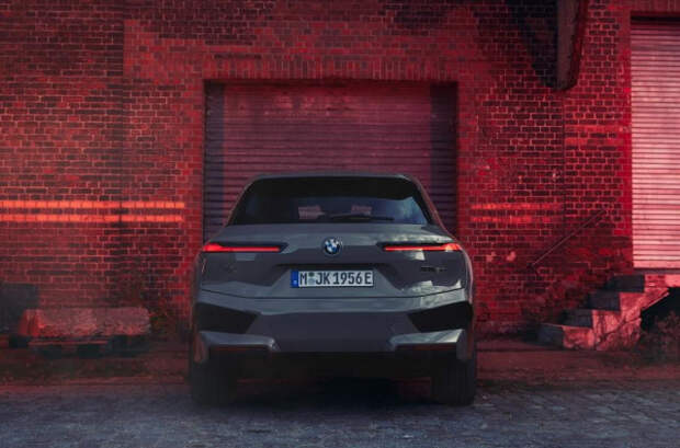 BMW iX M60