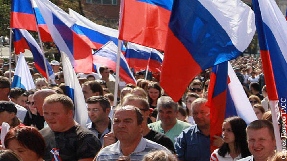 Мнения русских. Митинг в поддержку референдума. Митинг референдум Барнаул. Болотная площадь митинг 23 сентября 2022. Митинги в Барнауле 2022.