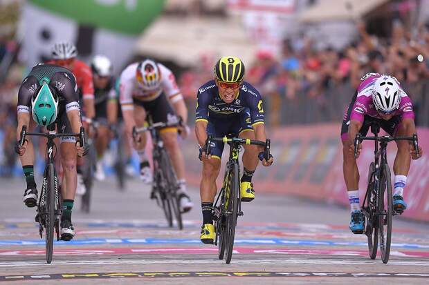 Британец Алекс Даусетт выиграл 8-й этап "Джиро д'Италия"