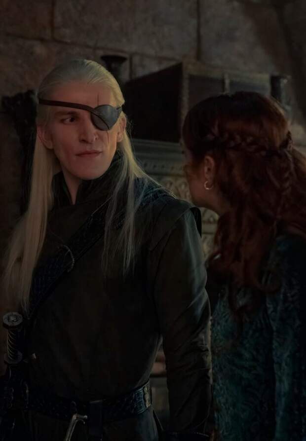 Ewan Mitchell as Aemond Targaryen and Olivia Cooke as Alicent Hightower on the House of the Dragon Season Finale.