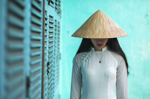 Согласно легенде, коническую шляпу вьетнамцам подарила богиня / Фото: zefirka.net