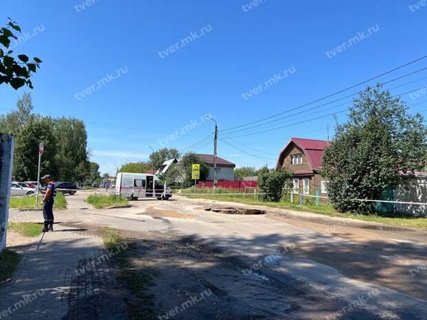 В Твери целую улицу залило кипятком