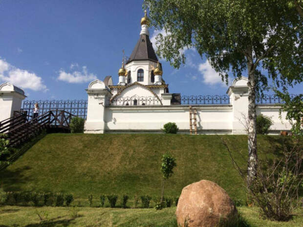 Мужской монастырь в красноярске на удачном фото