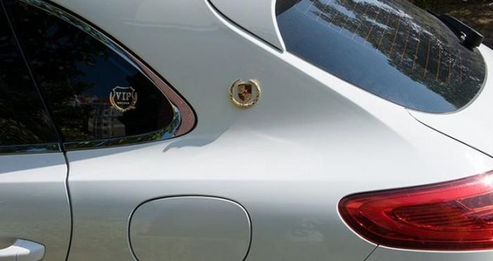 Зачем платить больше: Porsche Macan на базе китайского кроссовера (17 фото)