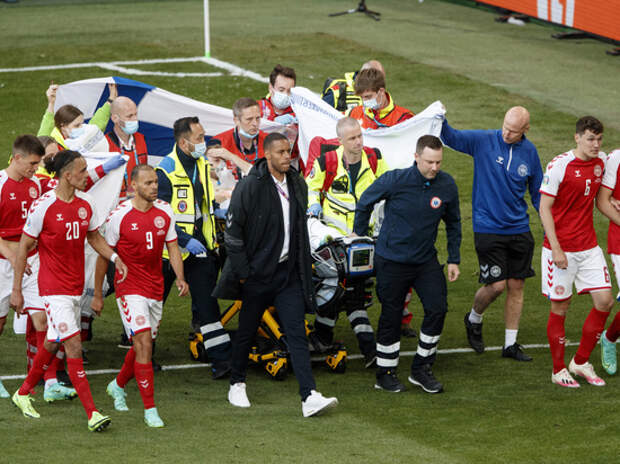 В Дании считают, что УЕФА поступил бесчеловечно, возобновив игру после остановки сердца Эриксена