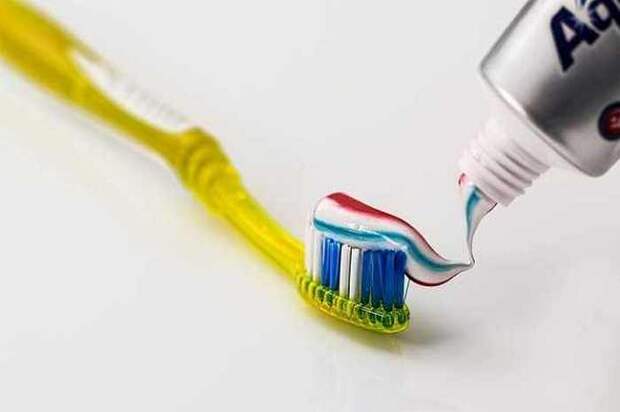 Почистить зубы или кран?