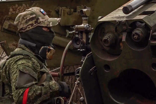 Военные РФ гаубицей «Гиацинт-Б» ликвидировали укрепление ВСУ на Харьковщине